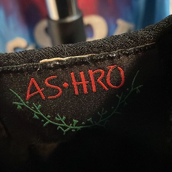 Open shoulder long sleeve black blouse - Picture 7 of 8